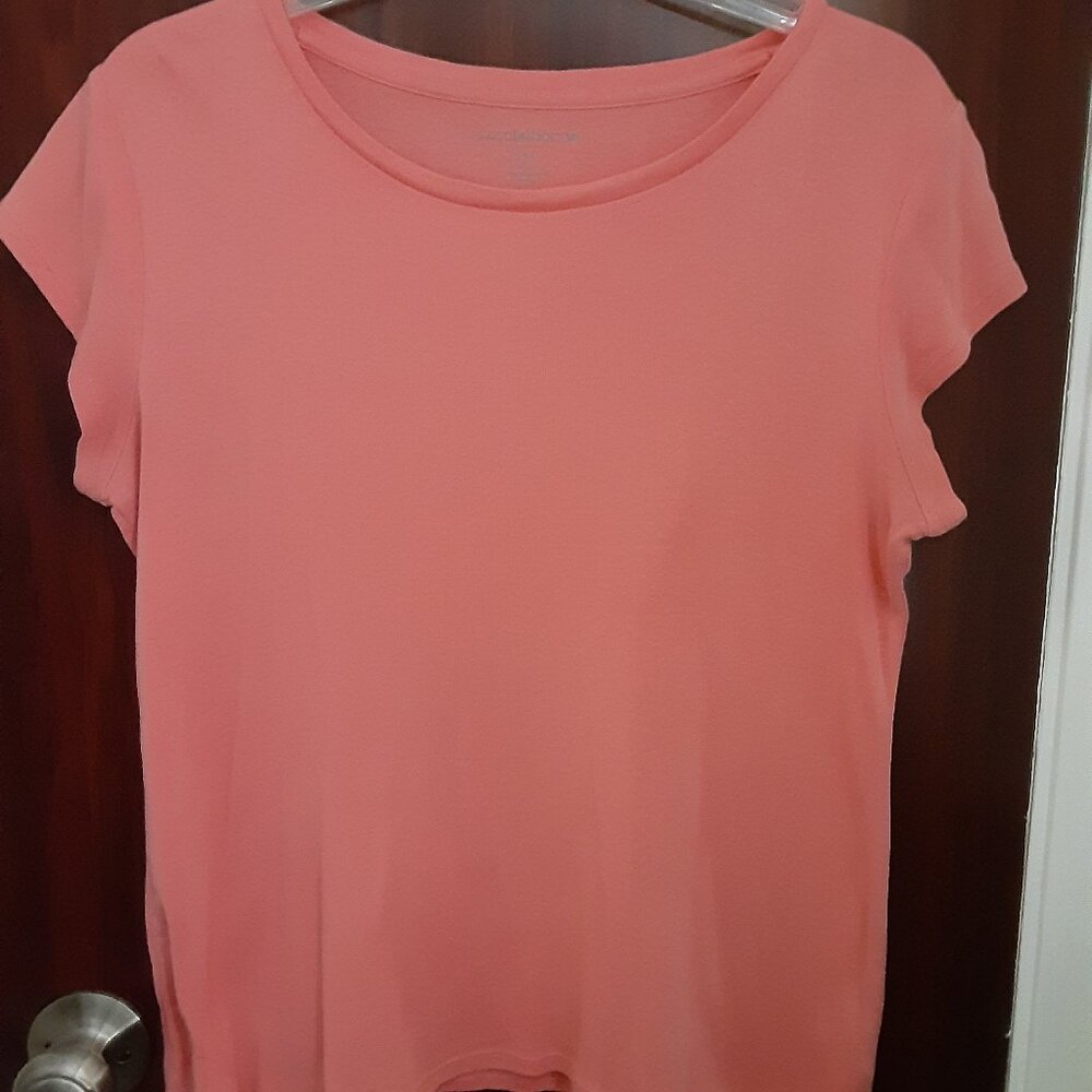 Liz Claiborne Size M Short Sleeve Peach Shirt